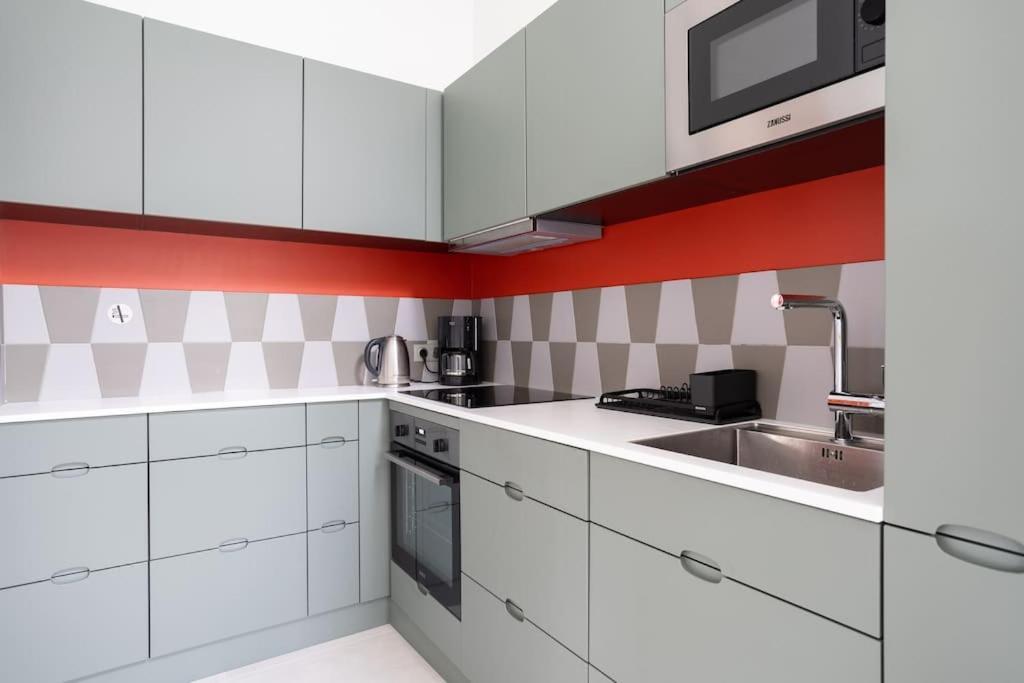 Appartement De 100M2 Dans Un Parc A 20 Mn Du Centre De Paris Garches Экстерьер фото