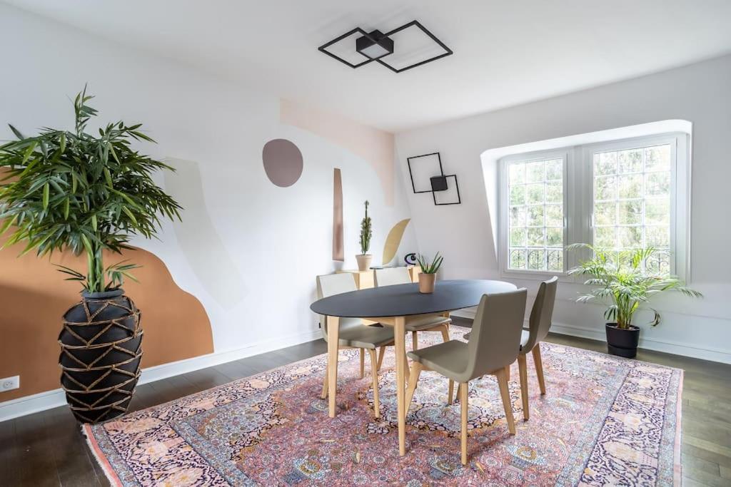 Appartement De 100M2 Dans Un Parc A 20 Mn Du Centre De Paris Garches Экстерьер фото